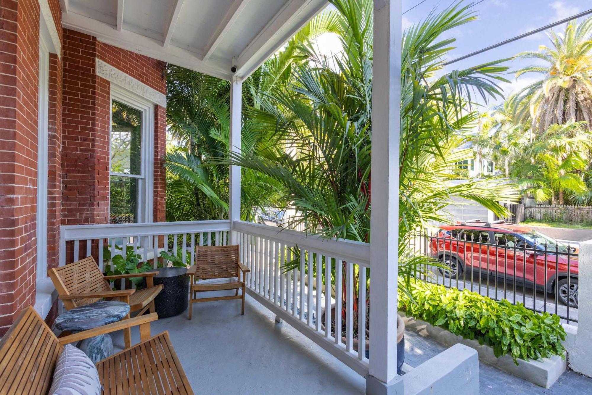 Takeover At The Grand Maloney Key West Exteriör bild