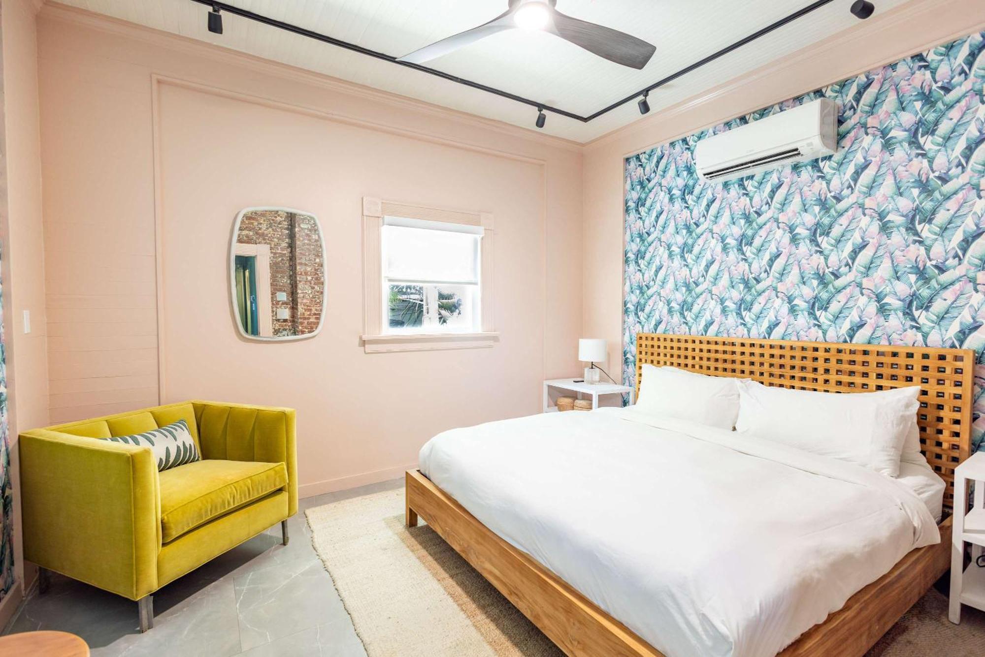 Takeover At The Grand Maloney Key West Exteriör bild